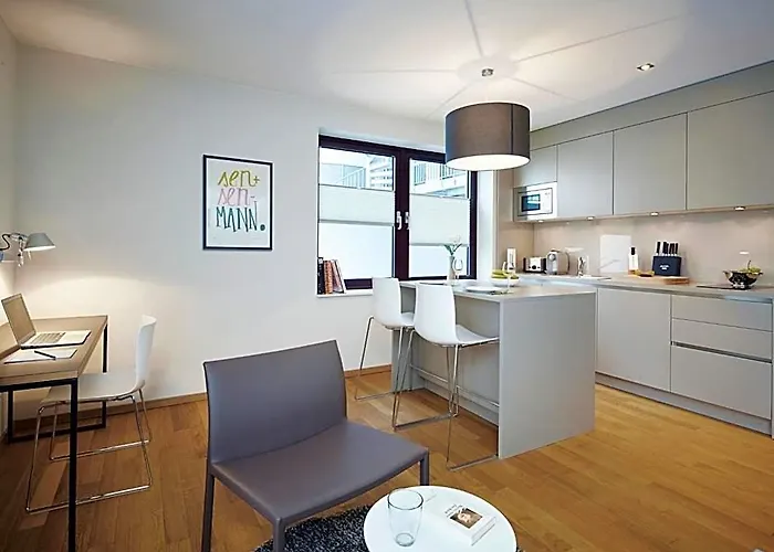 Ipartment Frankfurt Centre 4*