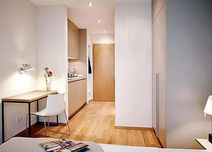 Aparthotel Ipartment Frankfurt Centre 4*